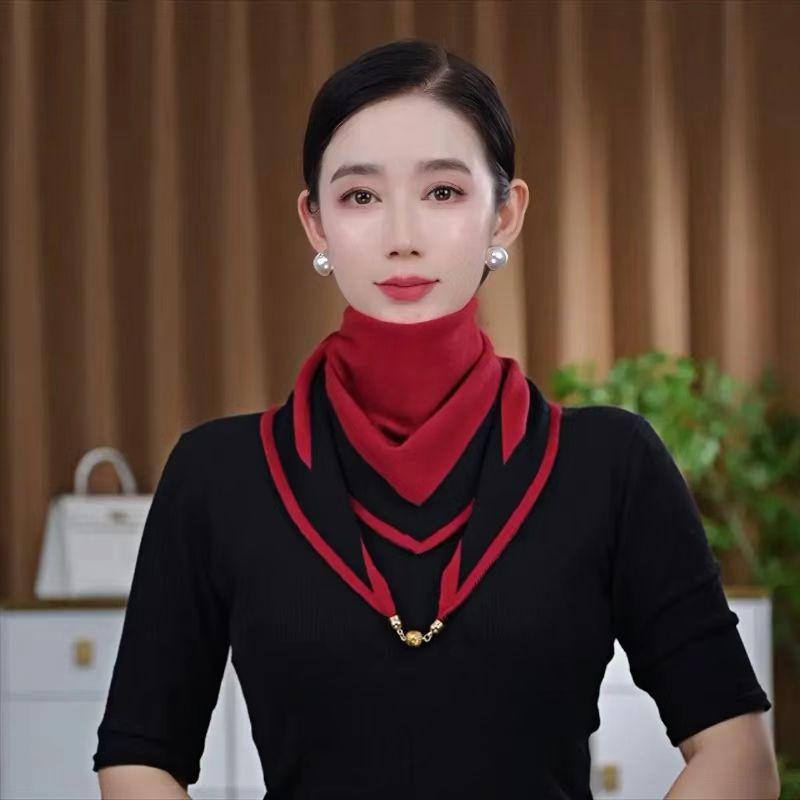 

Двосторонній в язаний трикутний шарф-шаль та захист шиї осінь/зима 2023