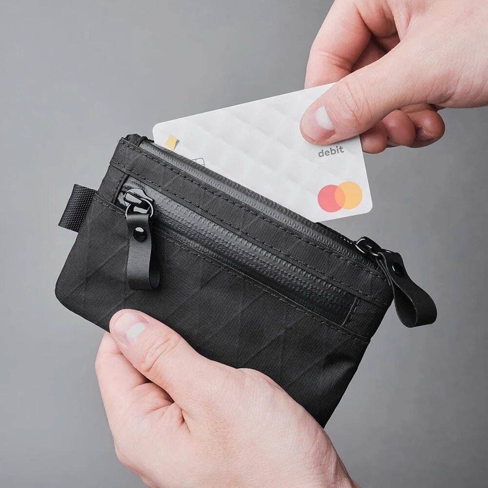 Men's Outdoor Anti-theft Brush RFID Card Bag Multifunctional ID Card Clip Pen Tool Key Headphone Mini Item Storage Bag