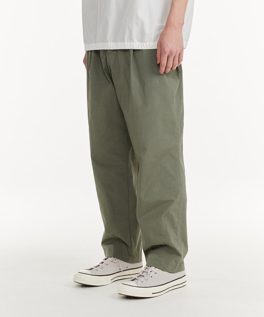 HELEMENT Henry One-Pleat Slacks (Khaki)