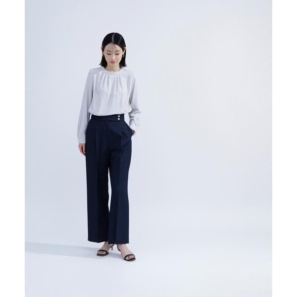 Natural Beauty Basic Tuck Design Blouse Women's Off-White