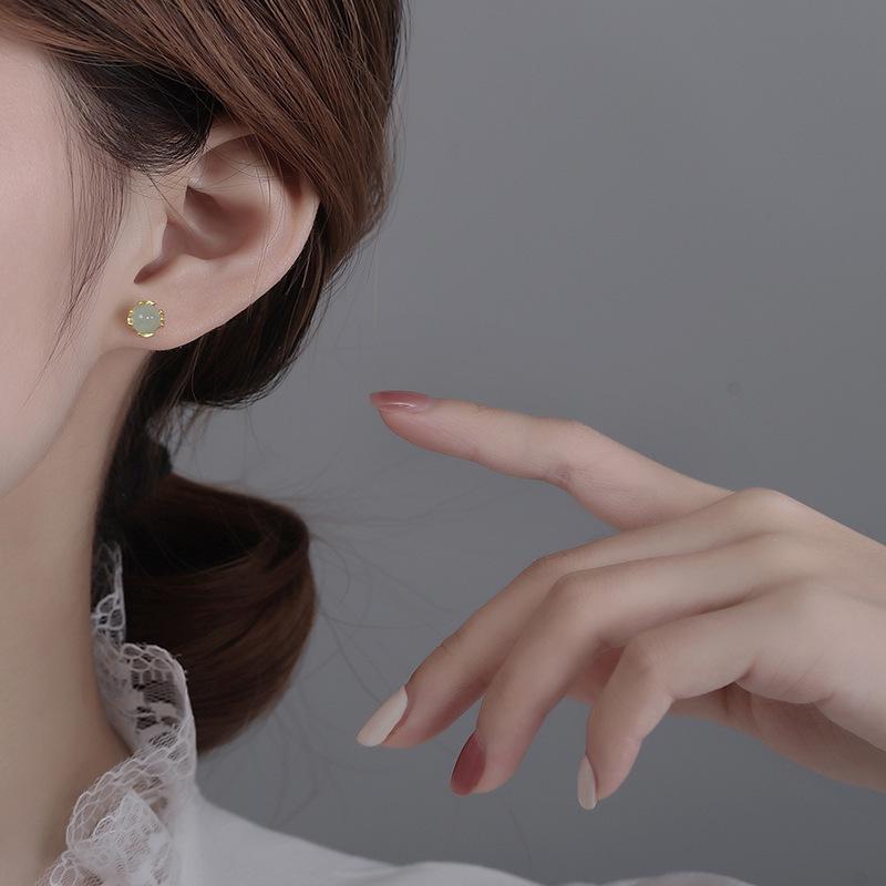 Elegant French Retro Imitation Jade Stud Earrings for Women
