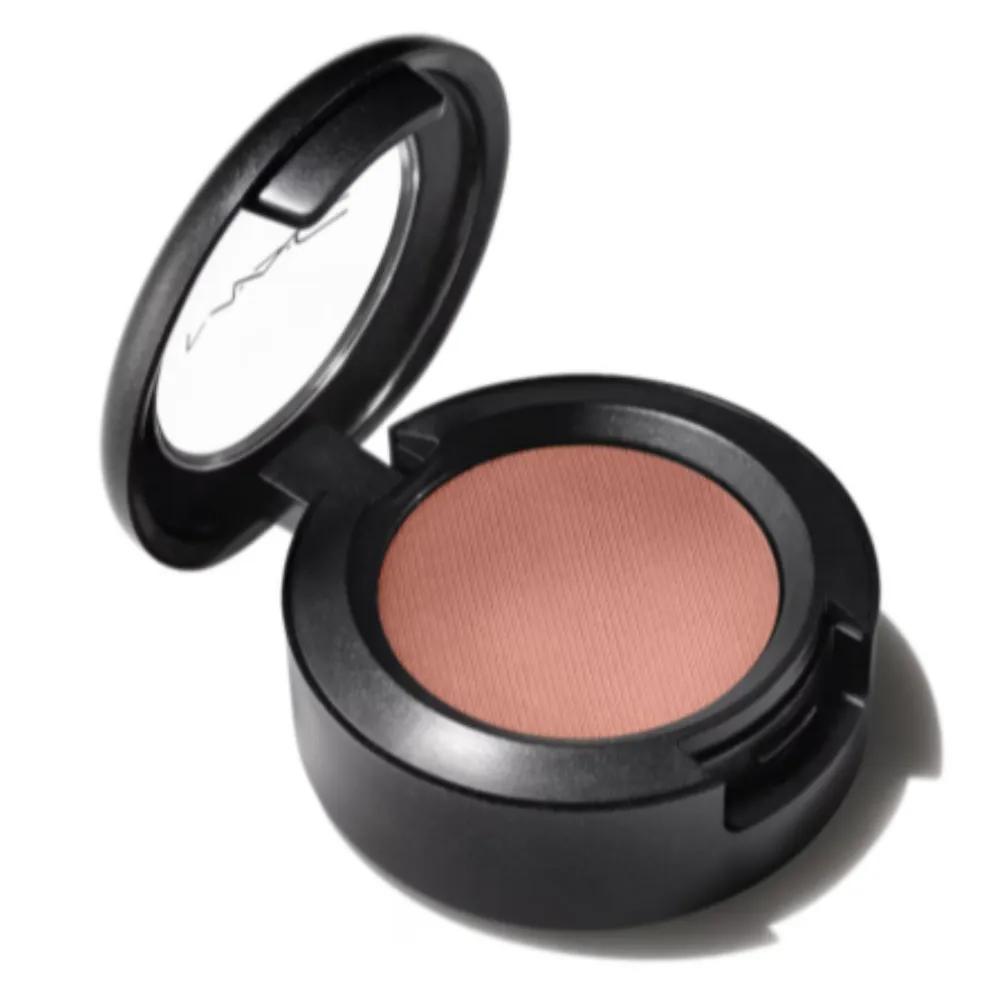 MAC Eyeshadow Shading Base Daily Tetea Tint