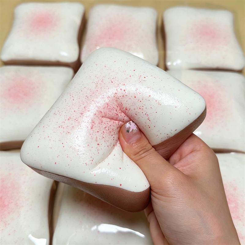 10Cm Simulated Square Toast Bread Fidget Sensory Toy Soft Non-Toxic Slow Rebound Anxiety Relief Adhd Decompression Toy