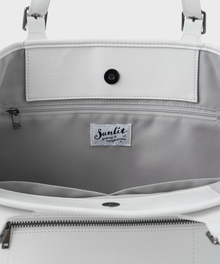Sunlit Glossy Buckle Bag (White)