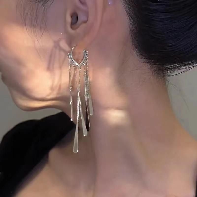 Cold Wind Exaggerated Water Drop Long Fringed Earrings Women'S Niche Temperament Design Sense Advanced Stud Earrings Thin Earrings