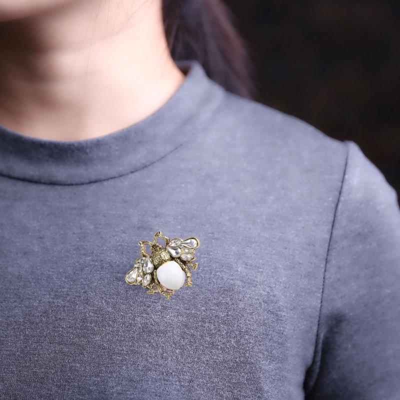 Lovely Crystal Bumble Honey Bee Insect Brooch Pins Collar Pin Lapel Pin Costume Jewelry for Women Kids Holiday Xmas Gift