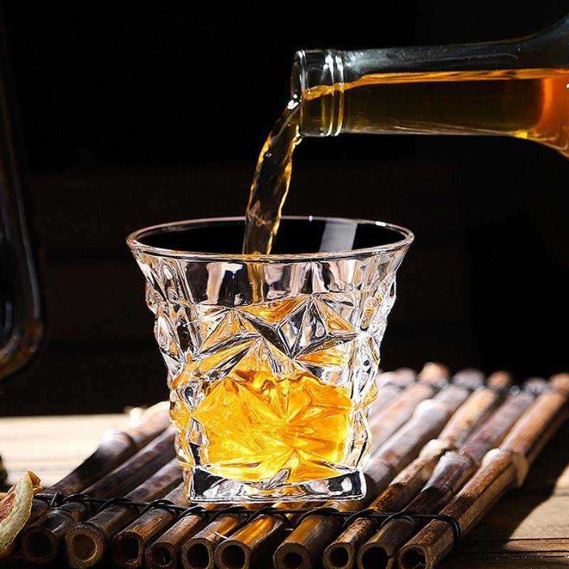 2pcs Sets Luxury Wine Glasses High End Cocktail Glass Whiskey Glass Drinking Glasses Cold Drink Mug Wine Goblet Bar Accessories