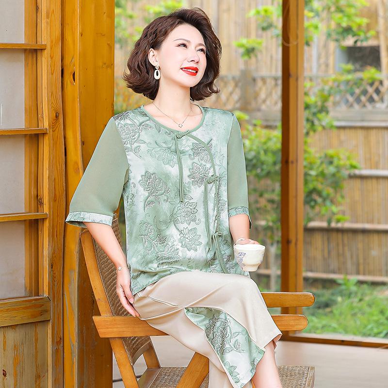 

Elegant Chiffon Top & Shorts Set for Middle-Aged Women - Summer Style 5XL [145-160 kg]