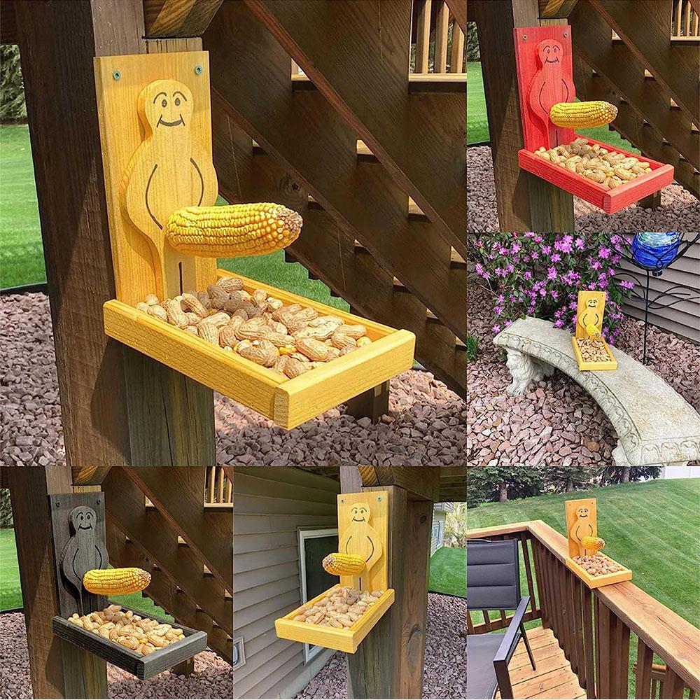 

Funny Proud Man Squirrel Feeder Creative Wooden Decoration for Garden(Yellow)