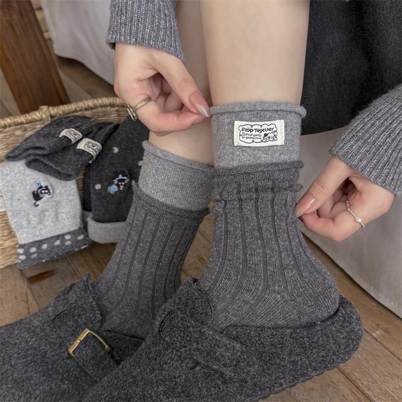 Grey-toned Autumn and Winter Wool Embroidered Soft Striped Mid-calf Socks Polka Dot Socks Women's Pile Socks