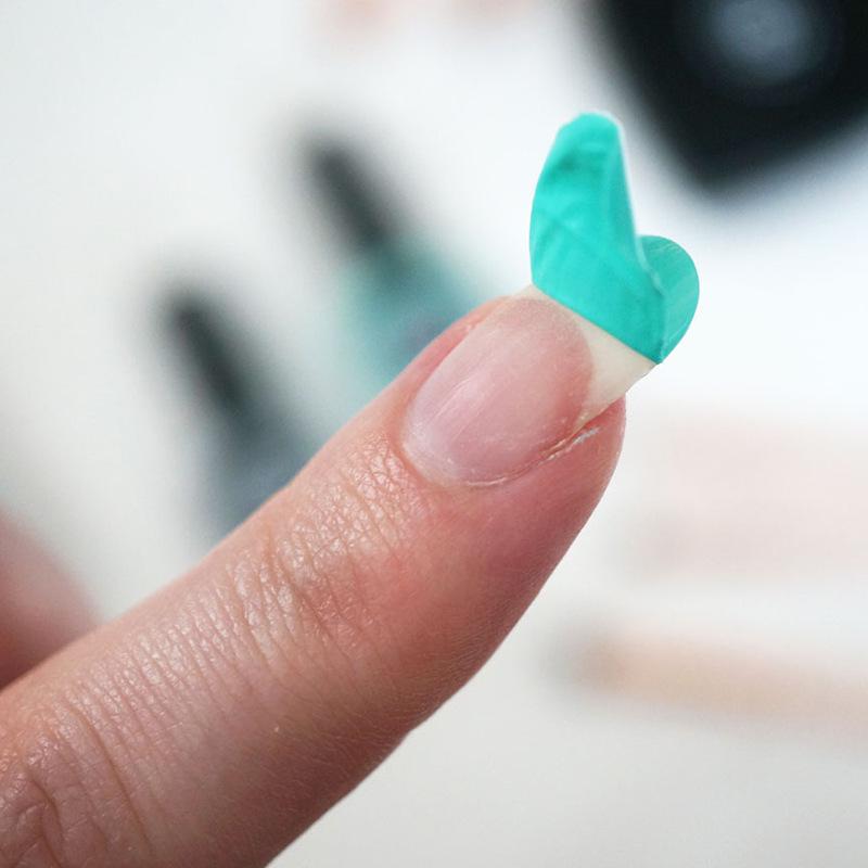 Odorless High-Gloss Water-Resistant Peelable Nail Polish with Excellent Adhesion and Toughness