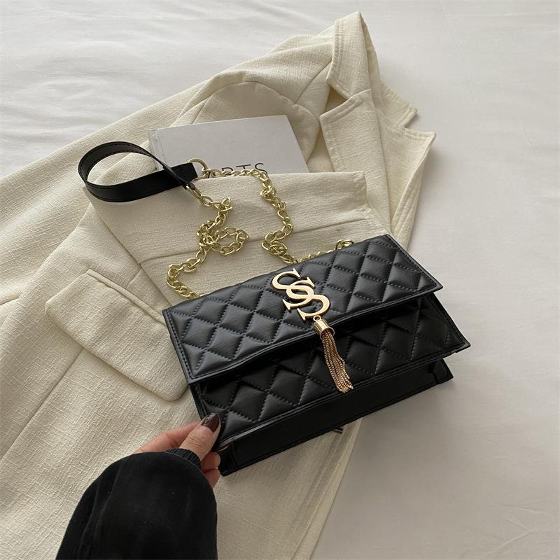 

Новая летняя модная повседневная сумка через плечо в иностранном стиле, повседневная женская сумка 2024 года, простая модная сумка-мессенджер, маленькая квадратная женская сумка чёрный