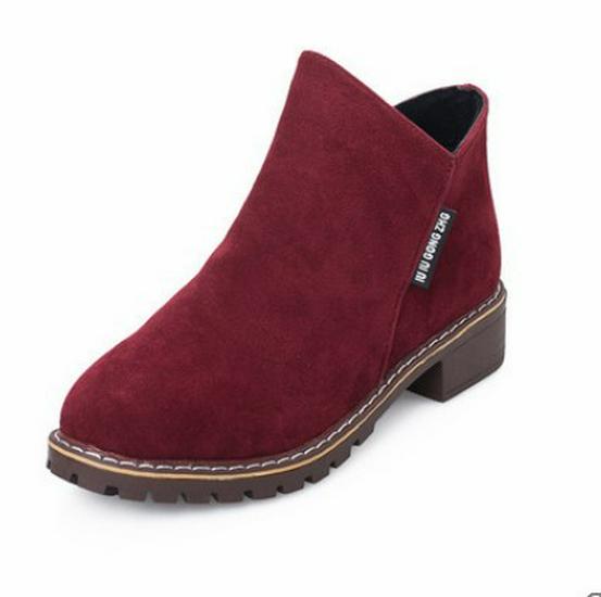 Women's Autumn/Winter Velvet Martin Boots - British Style, Retro Chic, Versatile Short Boots for Students and Riders.