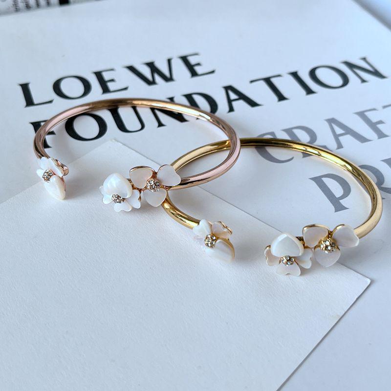 

Stylish Luxury Flower Shell Inlay Open Metal Bracelet золотой/розовый