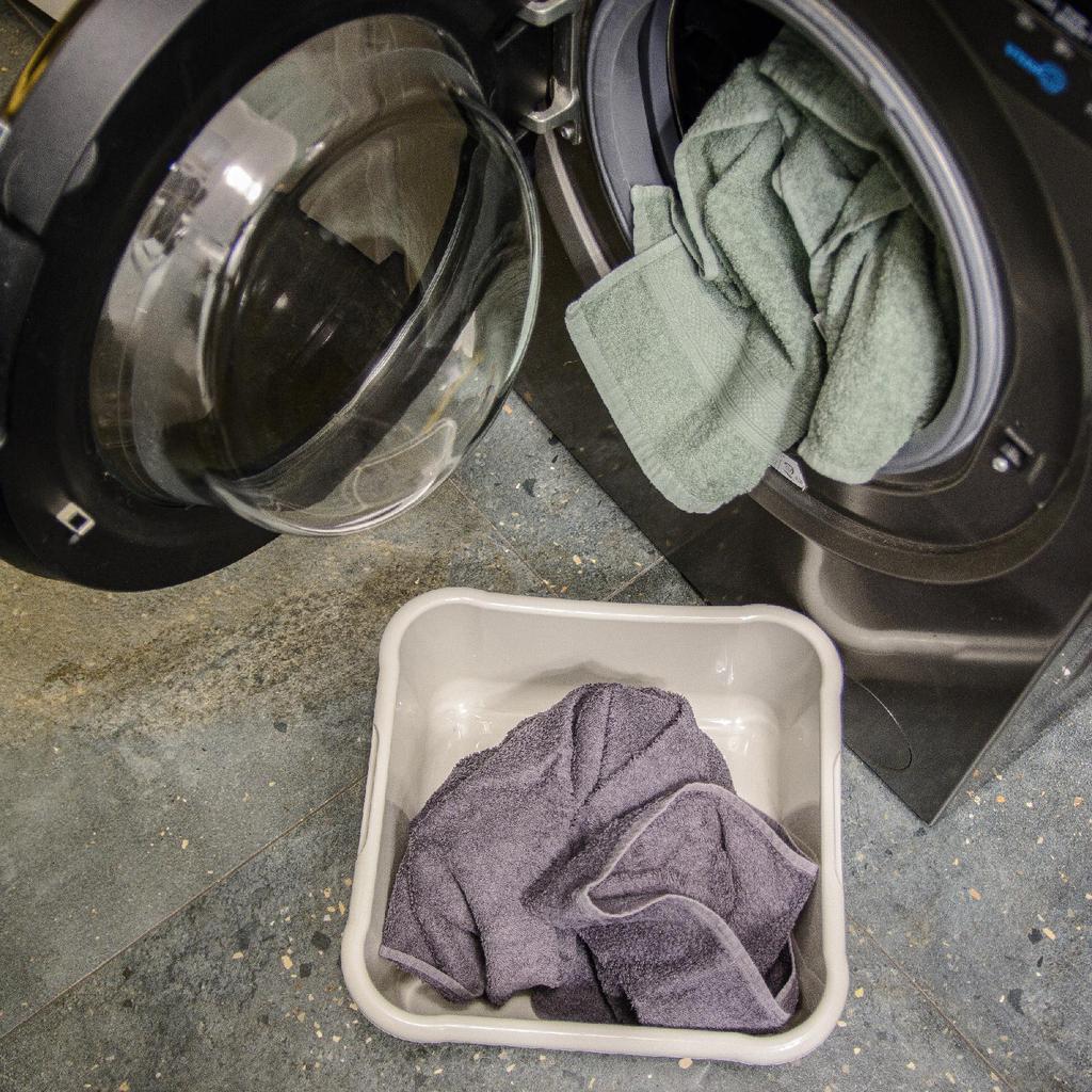 KADAX Square Bowl Plastic Basin Large With Handles