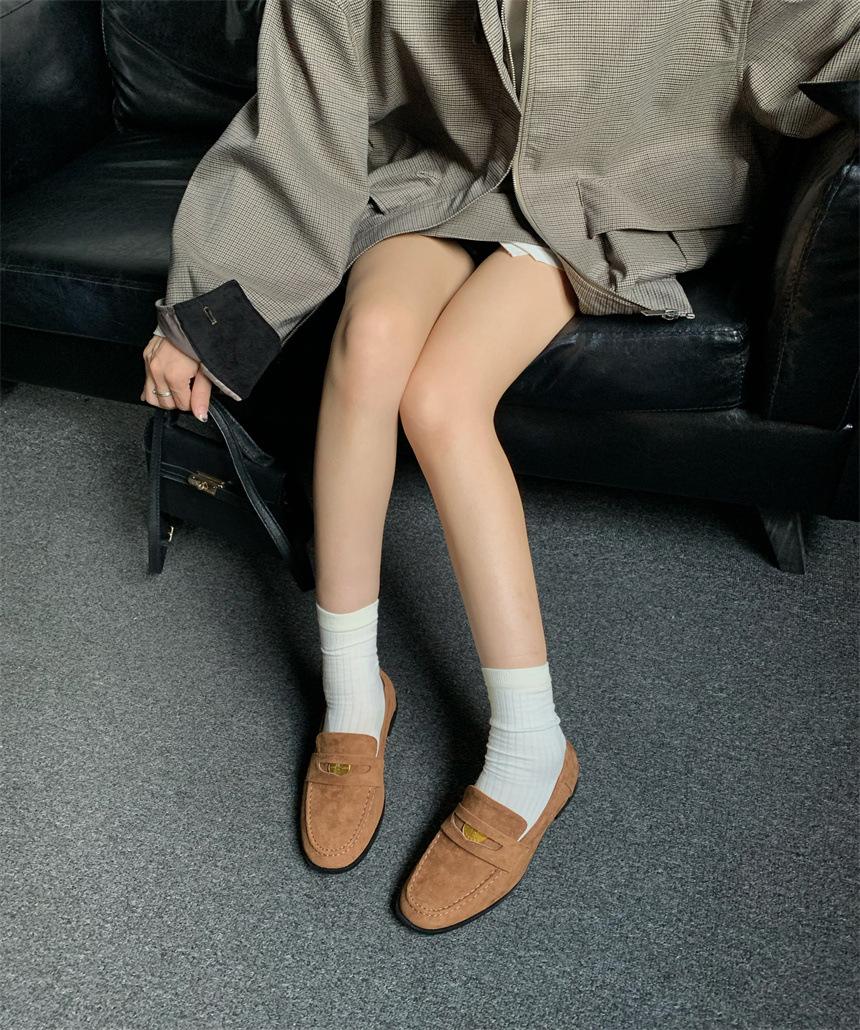 

Fashion gold coin loafers British retro style small leather shoes single shoes early autumn thick heel women s shoes one pedal Doudou shoes 39 коричневий