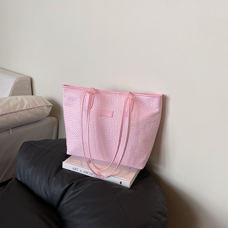 

Atmospheric design sense, large-capacity practical bag, new versatile shoulder bag, college student class commuting tote bag розовый