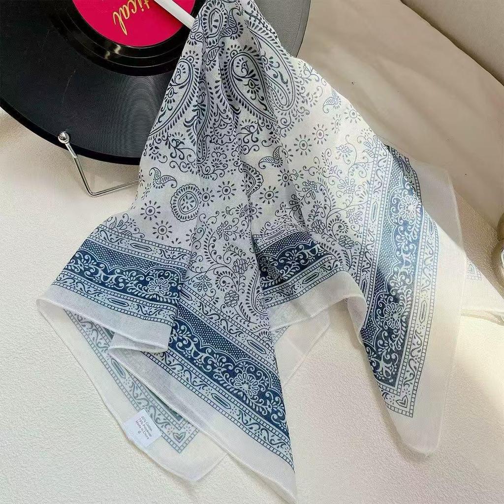 Women's Ethnic Style Leopard Print Scarf - Cotton Linen Silk Blend, Cashew Print, Autumn Accessory