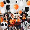 Halloween ballonnen krans boog set met zwarte en oranje kleurrijke confetti oogbol ballonnen geschikt voor Halloween huisdecoratie