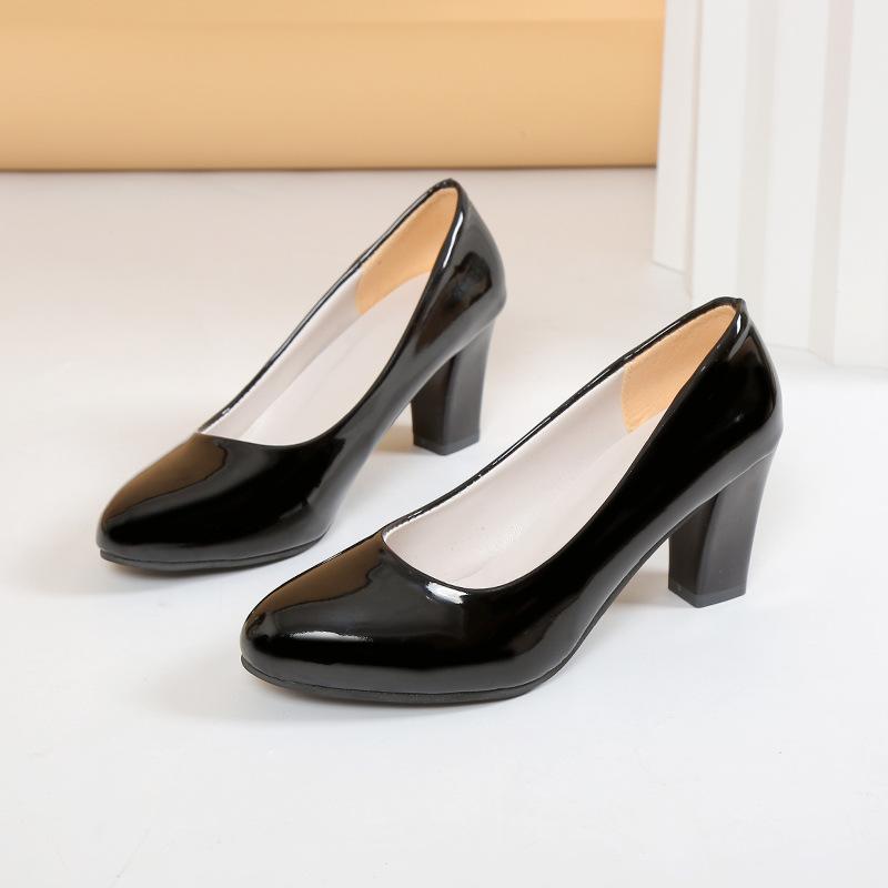 

Женские туфли на высоком каблуке весна и осень новая простая остроносая рабочая обувь модные туфли-лодочки из лакированной кожи, не утомляющие ноги 35 чёрный