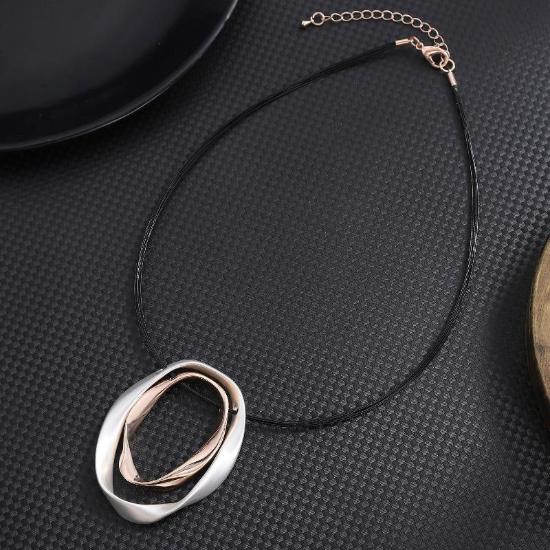 Irregular Hollow Oval Alloy Pendant, Women's High Sense Geometric Oval Steel Wire Necklace