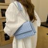 Einfarbig neue trendige modische und schöne kleine quadratische Tasche strukturierte gestreifte Damentasche Retro atmosphärische Umhängetasche