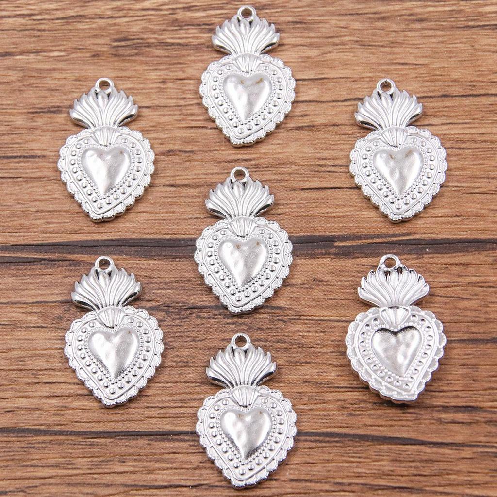 Gothic Heart Charms: Vacuum-Plated Stainless Steel Jewelry Accessories in 2 Colors and Multiple Styles for Halloween Pendants