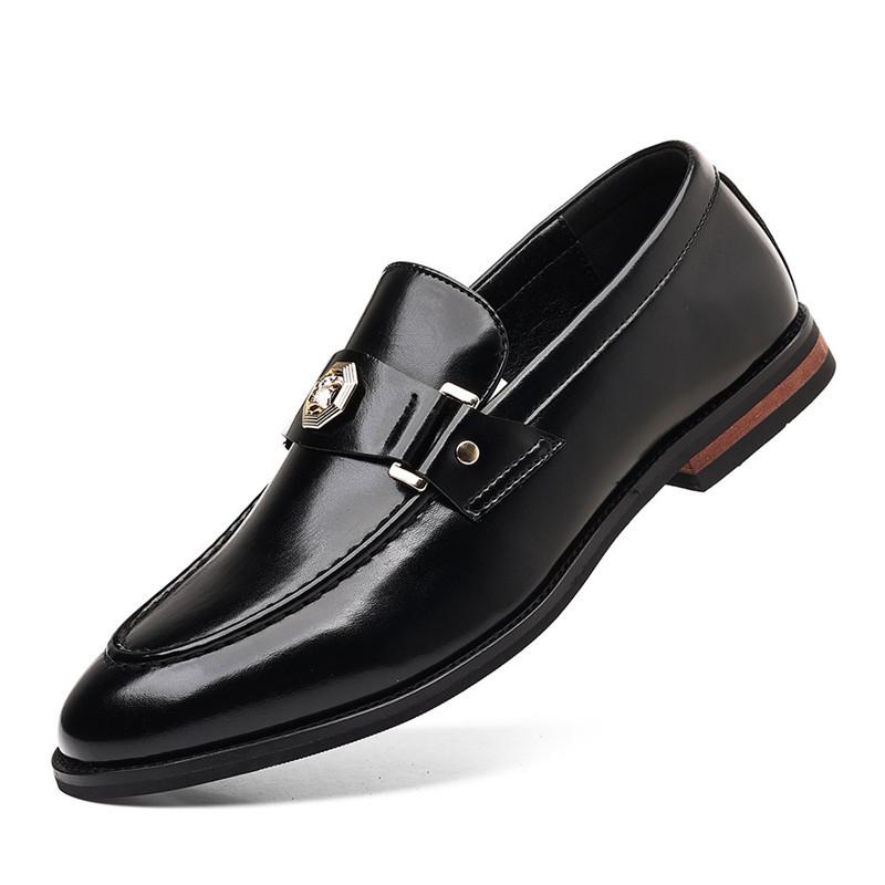 Fashion Black Brown Badge Loafers New Men's Pointed Pu Leather Driving Shoes Male Designer Formal Wedding Prom Dress Homecoming Footwear