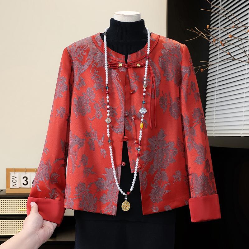 Elegant Spring 2026 Windbreaker for Mature Women - Short, New Chinese Style, Lightweight for Spring/Autumn 5XL (145-155 kg) красный
