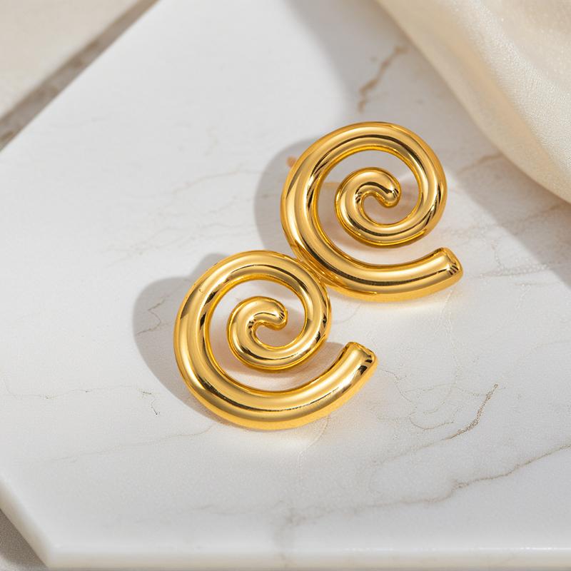 Sweet And Cute Conch Decorative Stainless Steel Earrings Suitable For Women To Wear And Wear For Summer Travel