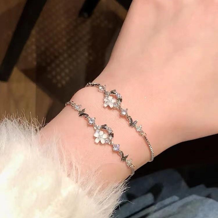 Fashionable Silver Womens Bracelet With Beautiful Floral And Design Butterfly