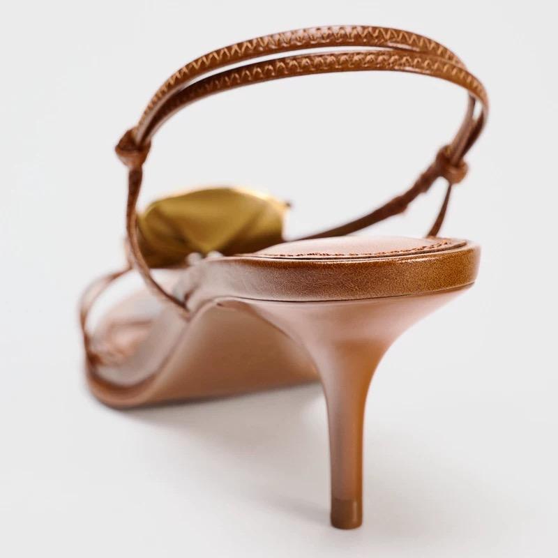 Fashion Fashion Metal Embellished Design Brand Sandals Women Sexy Narrow Band Open Toe High Heeled Sandals Elegant Banquet Dress Shoes