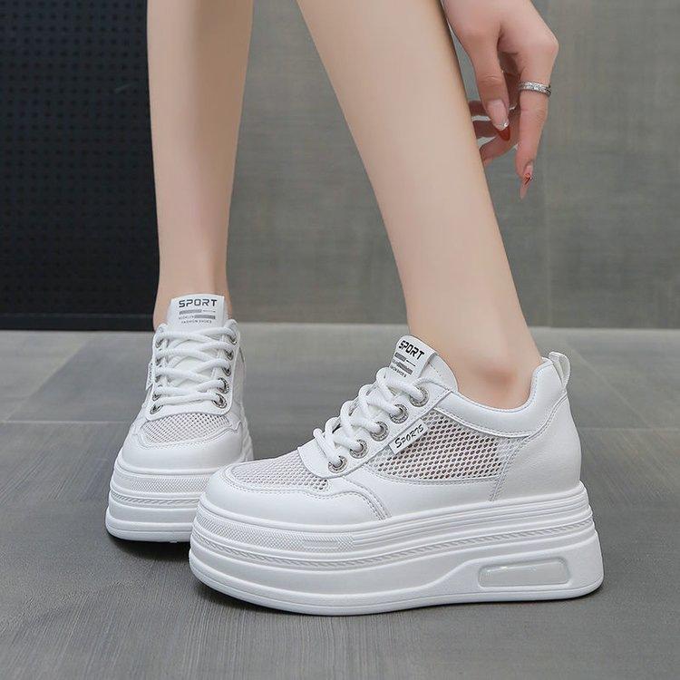 Platform white shoes women's 2025 autumn new small inner height increase women's shoes breathable mesh casual sports board shoes