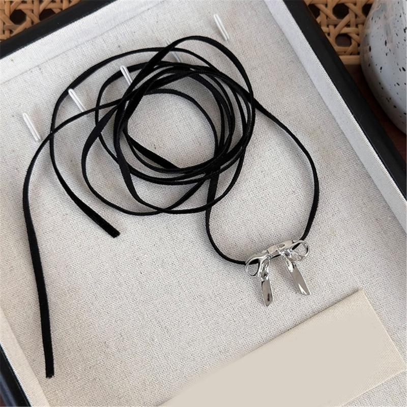Unique Bowknot Necklace Adjustable Statement Necklace Pendant Necklace Alloy Material Suitable for Special Occasions