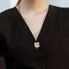 Stylish Cat's Eye Flower Brooch: Four-Leaf Clover V-Neck Anti-Exposure Collar Charm