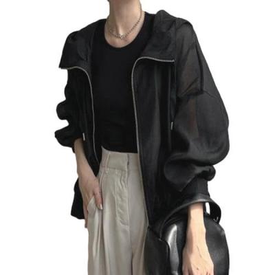 Paltoane și geci – Veste antivânt