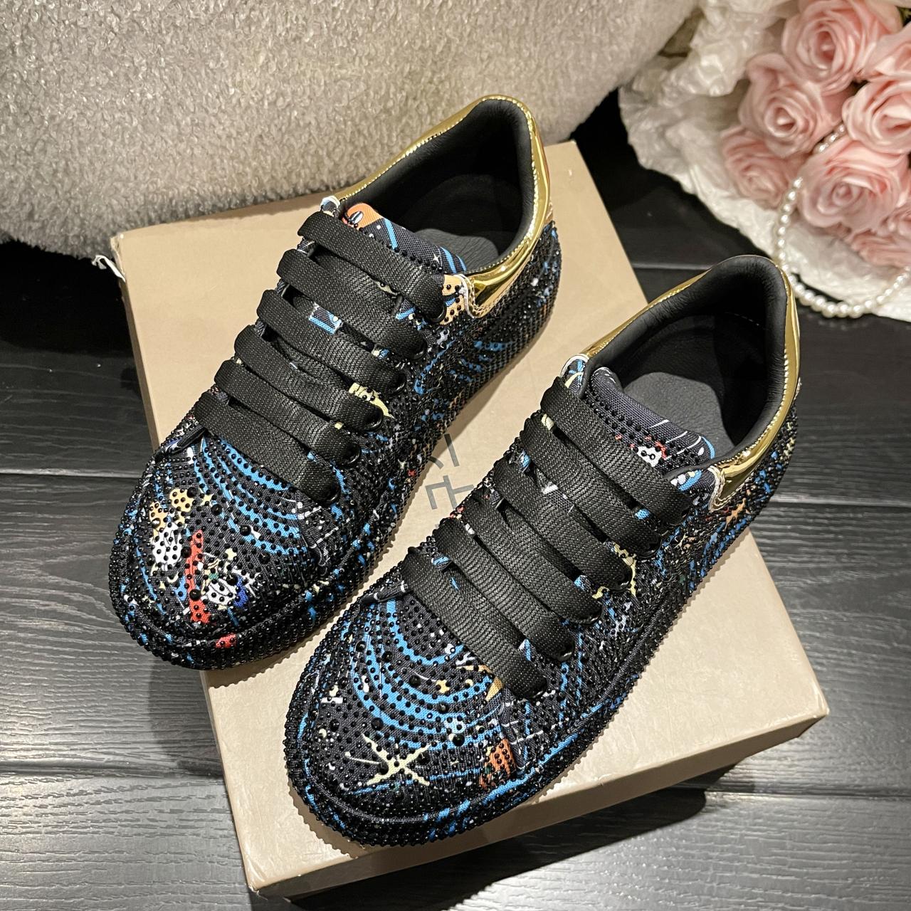 

Блестящие туфли кэжуал с граффити из страз для женщин, новая весенняя мода, на толстой подошве, противоскользящие, универсальные спортивные туфли, банкетные туфли на плоской подошве 35