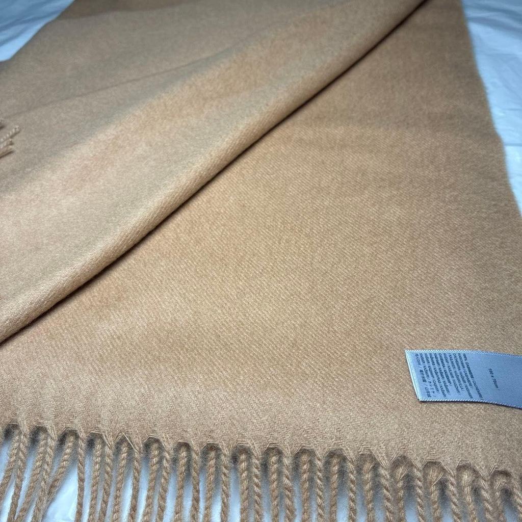Used Excellent condition, Johnstons 100% Cashmere Large Stole, Camel