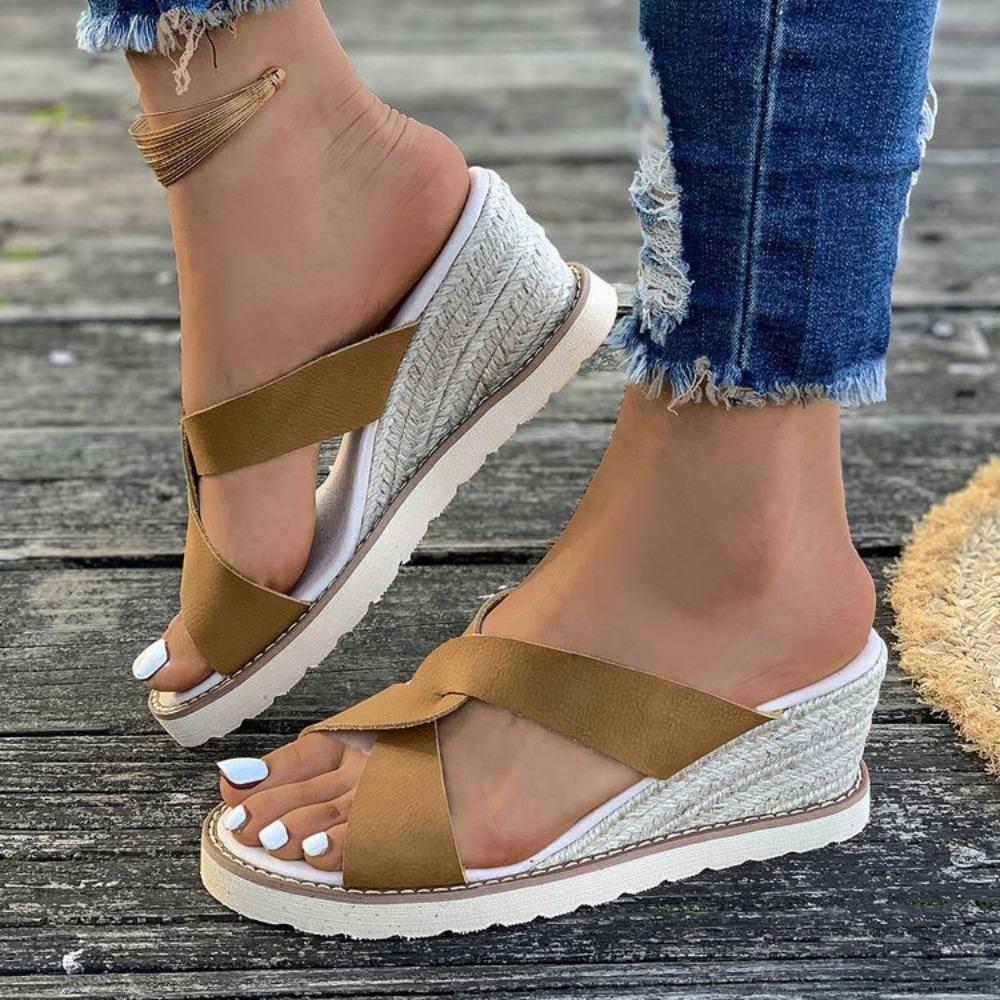 Sommer Neue Bequeme Plateau Keil Fischmund Lässige Hausschuhe Mode Offene Zehen Große Größe Kreuzgurt Tragen Damenschuhe
