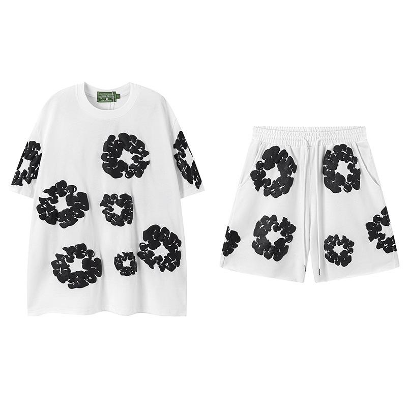 New Trendy Short-sleeved Short-pants Set with Foam Printing - Suitable for Both Men and Women, for Casual Wear.