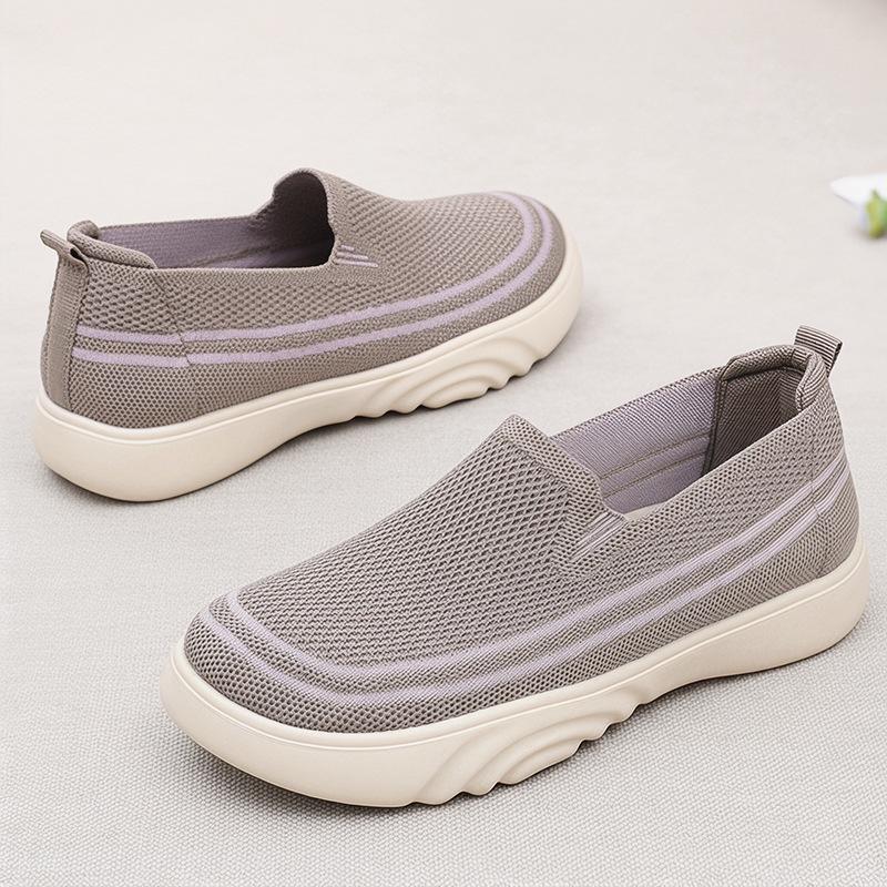 Women's Breathable Fly-Knit Slip-On Shoes: Lightweight, Comfortable, Casual Walking Shoes for Daily Commuting and Older Adults.