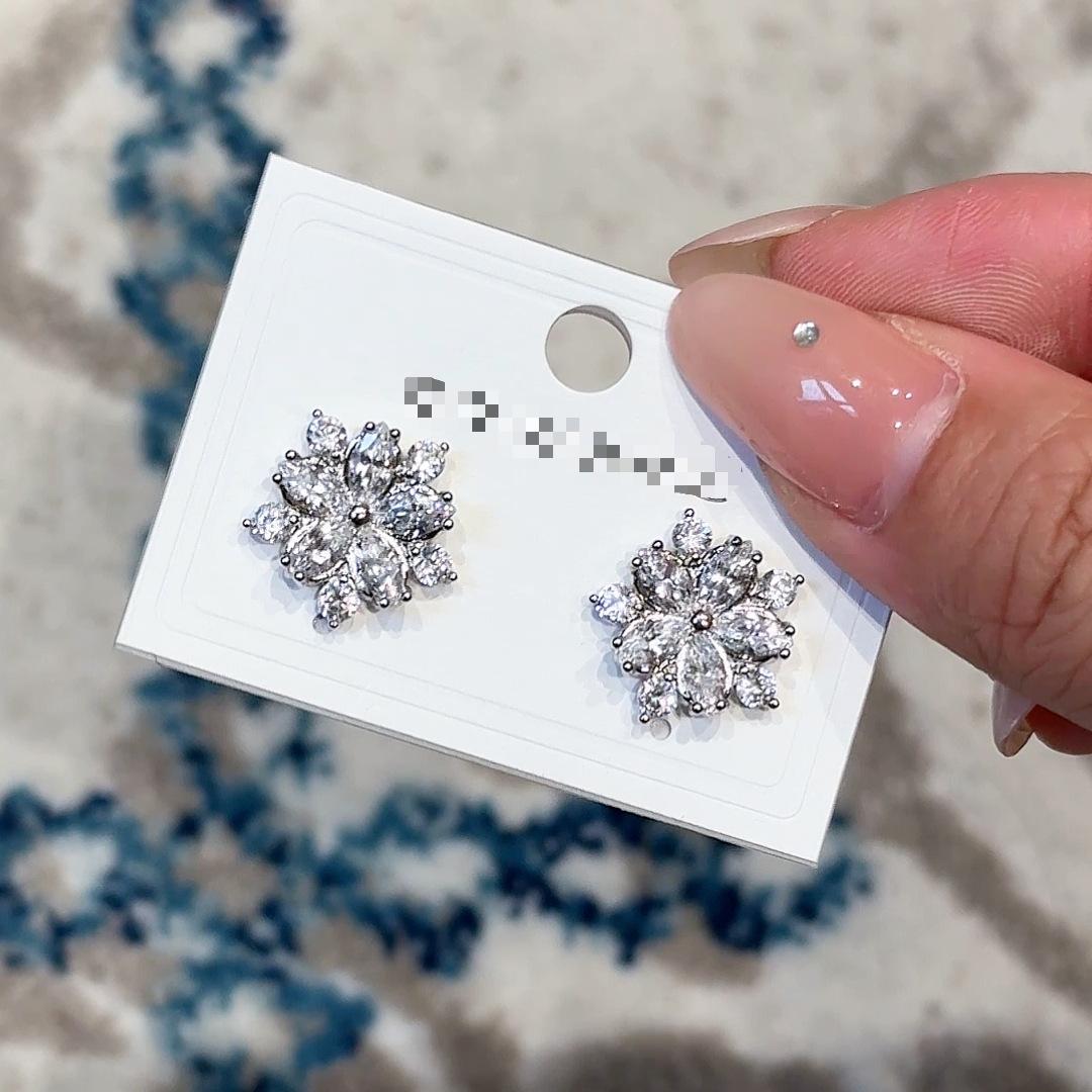 Elegant 925 Sterling Silver Zirconia Flower Stud Earrings for Women - Simple Luxury Style