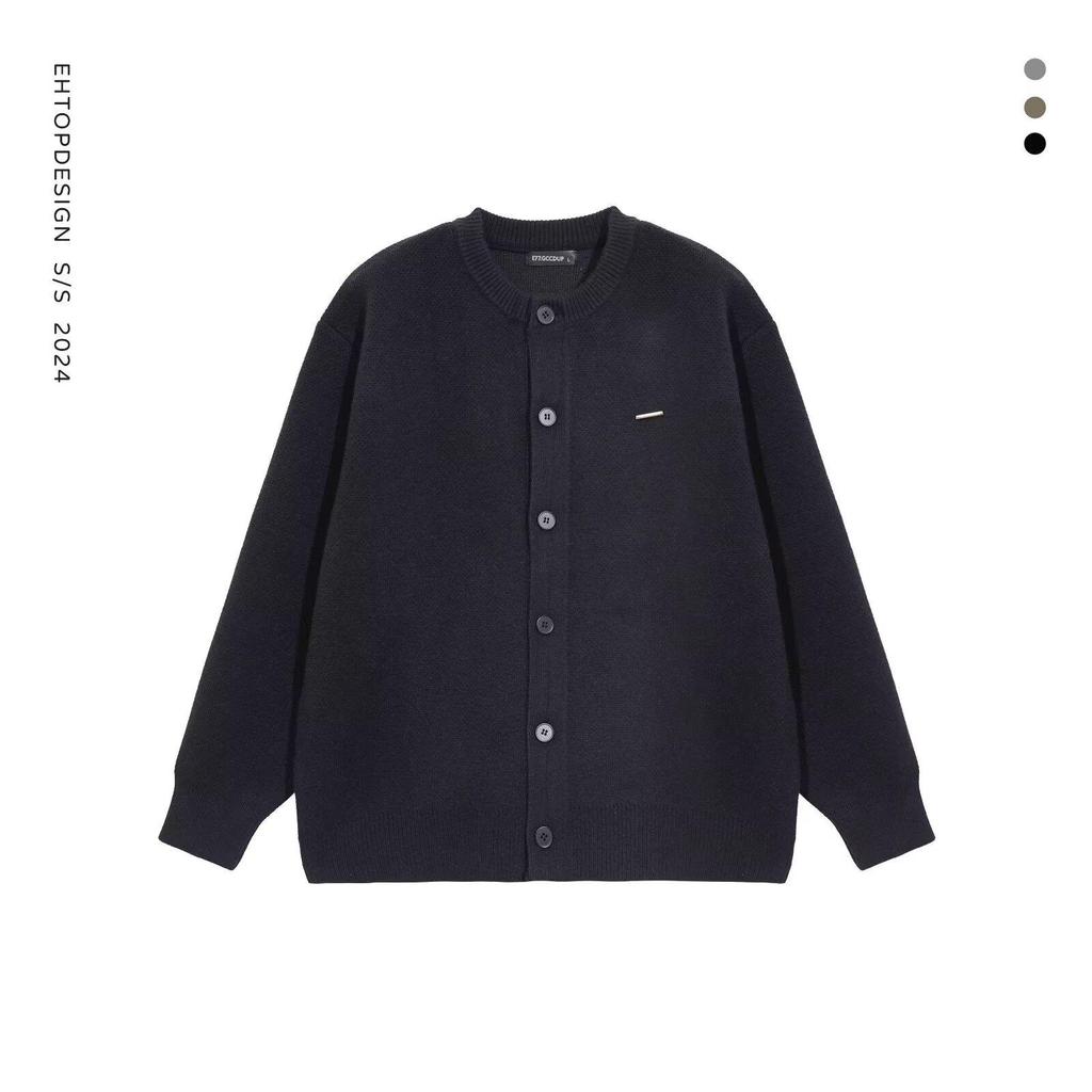 Herbst 2024 Unisex Strickjacke mit lockerem Schnitt und Baseballkragen.