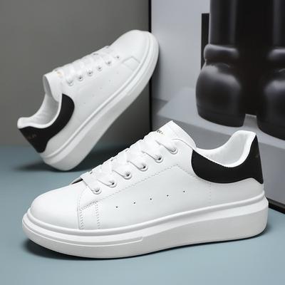 Letnie męskie buty nowe oddychające małe białe buty męskie wersja koreańska wszechstronne buty sportowe na platformie casualowe buty typu board modne buty