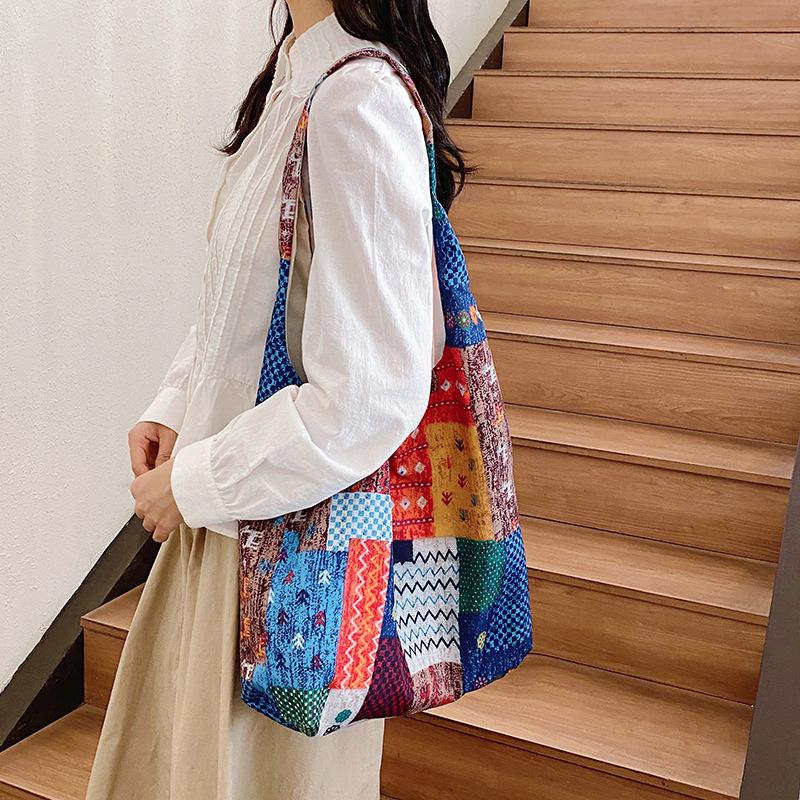 Modische ethnische Stil Patchwork Tasche Bohemian Umhängetasche Lässige Große Kapazität Pendler Shopper Tragetaschen