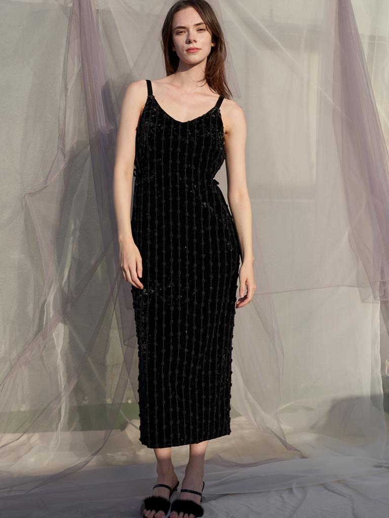 Sorry, Too Much Love Hollywood Ornament Velvet Dress_Black