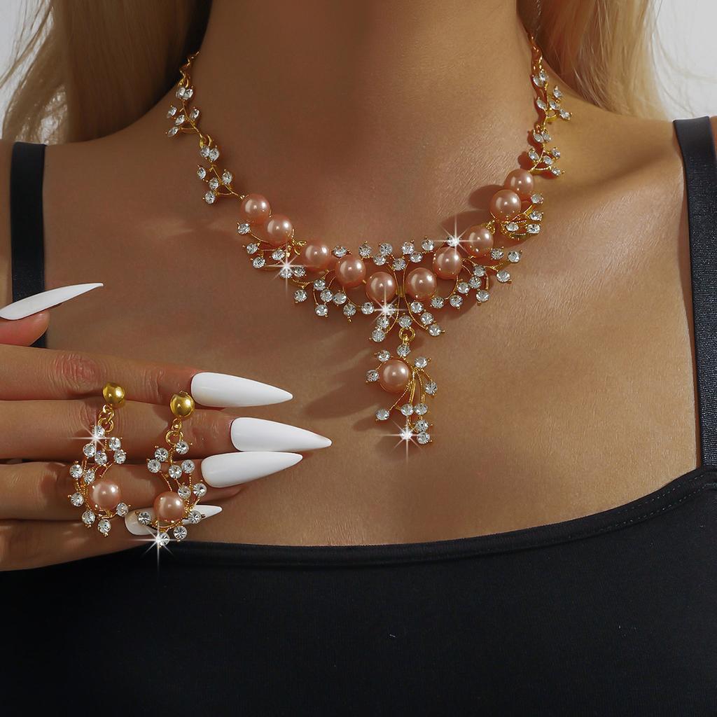 3 pcs Zircon set with artificial pearl decorative necklace and earrings, suitable for women to attend parties