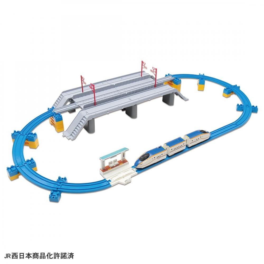 TAKARA TOMY Plarail W7 Series Hokuriku Shinkansen Shiny Railway Road Bridge Set Tog Tog Leketøy Alder 3+