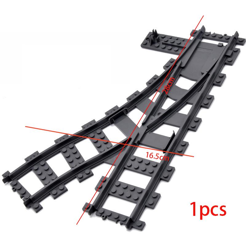Stadtbahnhof Bahnsteig Ampel Höhle Überführung Gleise Gerade Gebogene Schienen Baustein Steine Techniker Kreatives Spielzeug