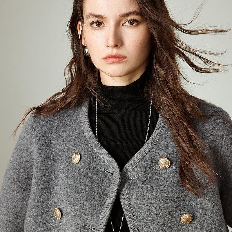 Chuyu Women's Light Luxury Double-Breasted Short Wool Coat